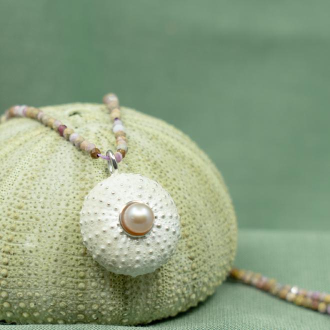 Anhänger Seeigel Süsswasserperle Kette Lepidolith